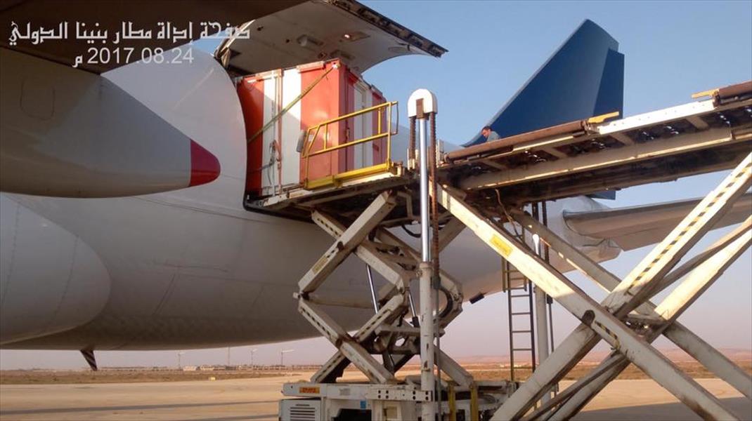 بالصور: وصول جهاز الملاحة الجوية إلى مطار بنينا الدولي