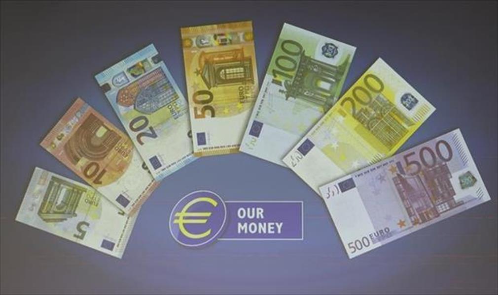 الدولار عند أدنى مستوياته في عامين أمام اليورو