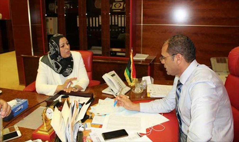 الوزير الموقت لـ«صحة الوفاق» يبحث أوضاع إدارة الصيدلة