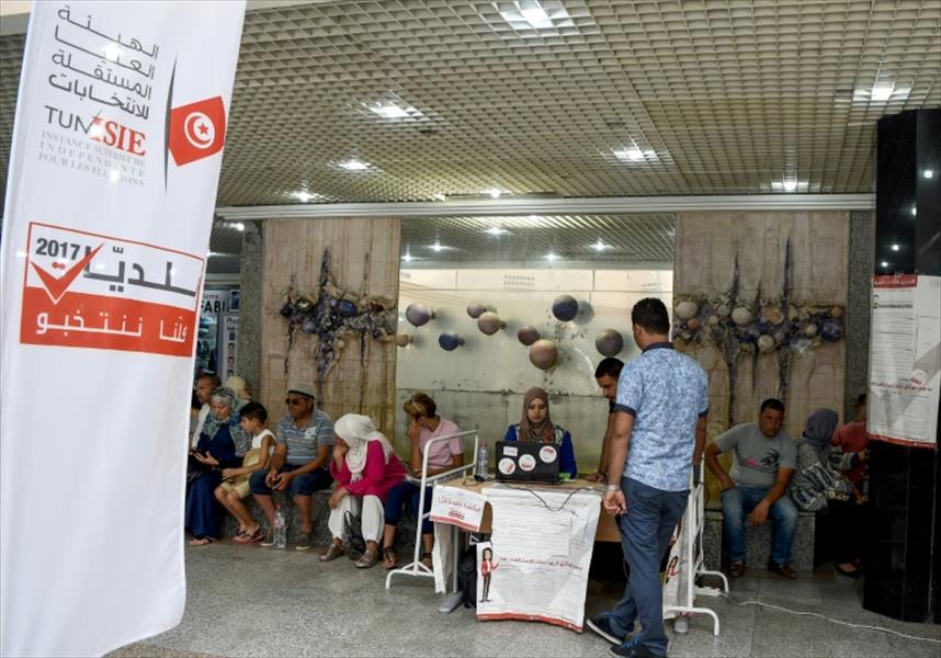 أحزاب تونسية تدعو لتأجيل الانتخابات البلدية
