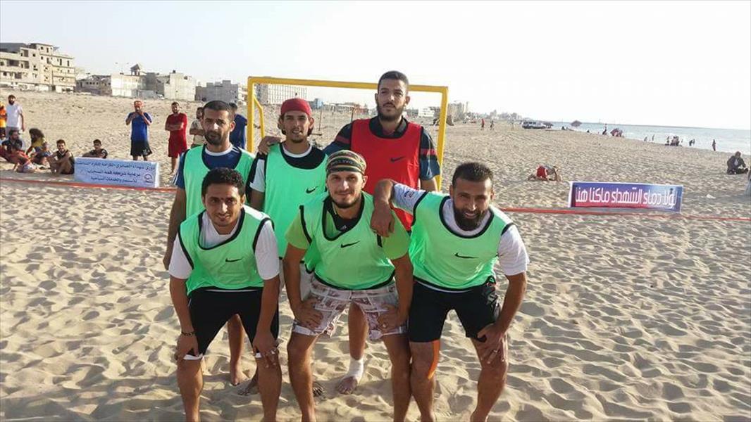بالصور: إنطلاق دوري شهداء الصابري لكرة القدم الشاطئية بمدينة بنغازي
