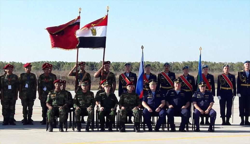 «المظلات المصرية» تشارك قوات الإنزال الروسية تدريبات «حماة الصداقة 2» بروسيا