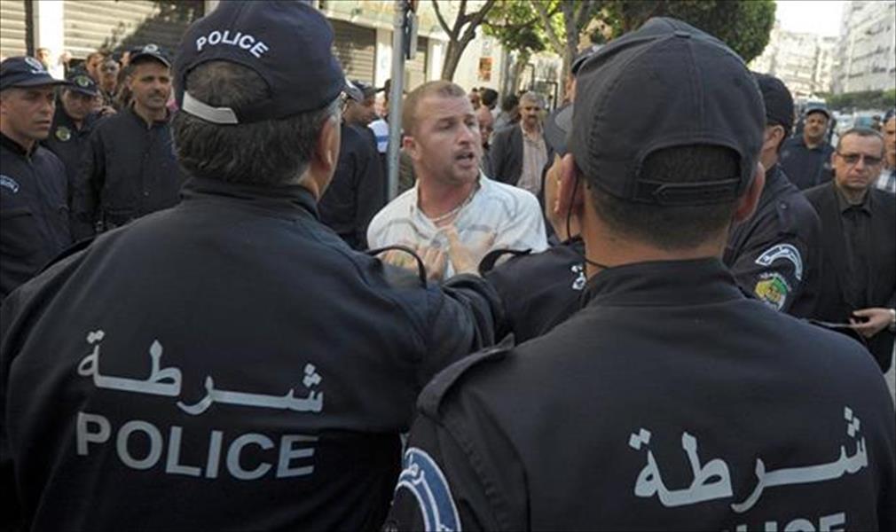 «مراسلون بلا حدود»: مئة يوم على اعتقال الصحفي الجزائري شيتور «دون محاكمة»