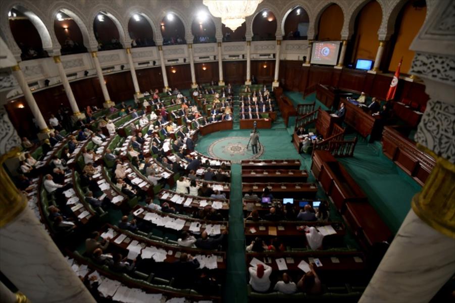 جلسة صاخبة بالبرلمان التونسي خلال مناقشة مشروع مثير للجدل حول الفساد