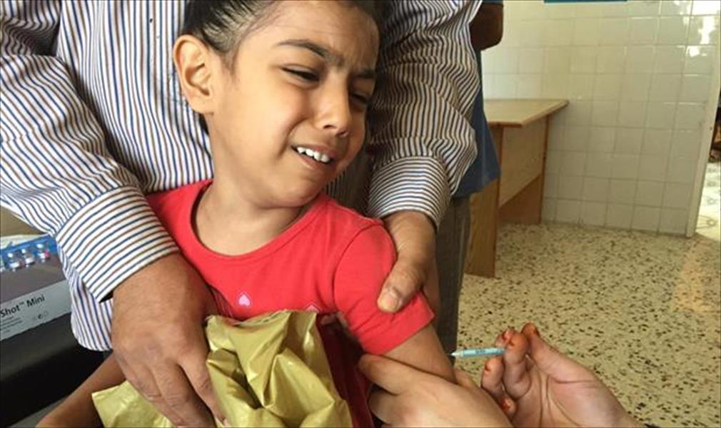 انطلاق حملة لتطعيم الأطفال بمدارس طبرق