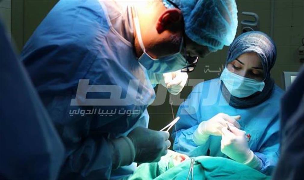 اختتام البرنامج التطوعي الأول لجراحة الحروق والتجميل بمستشفى الجلاء في بنغازي