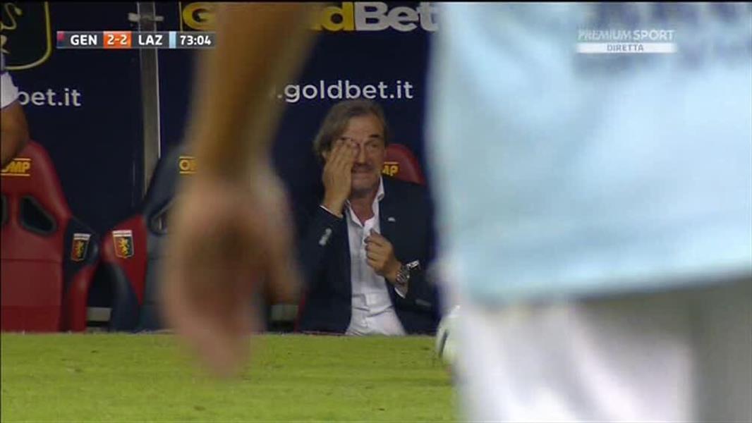 بالصور: لاعب إيطالي يسجل هدفين ووالده على دكة البدلاء يبكي