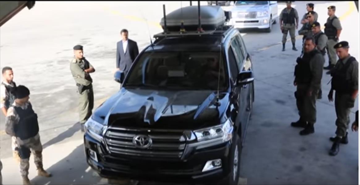 بالفيديو: قوة التدخل الخاص «الليبية» تهبط بمعداتها في مطار قرطاج بتونس