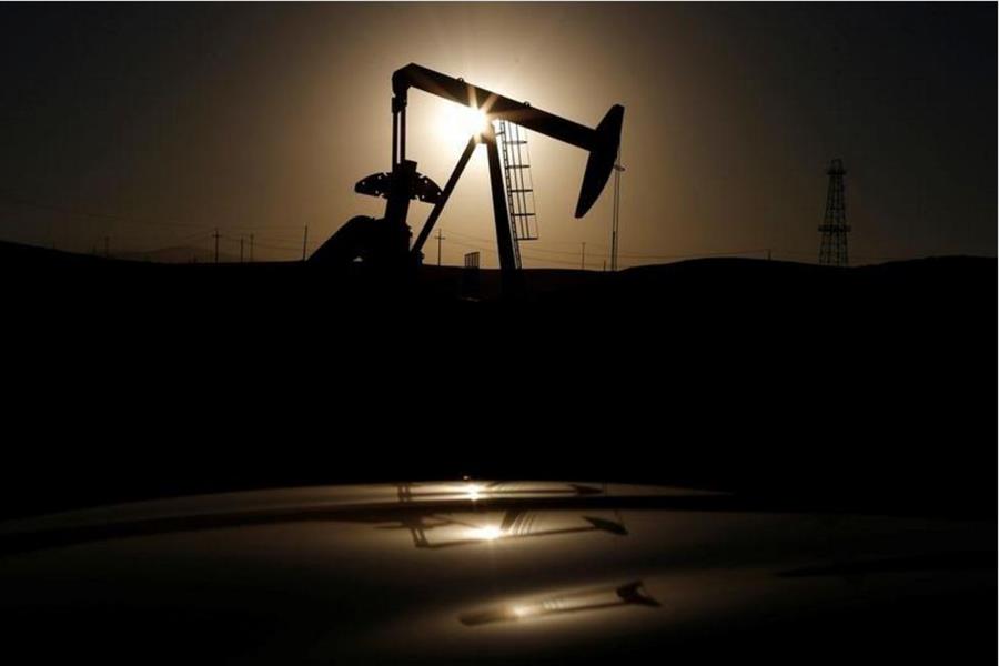 النفط يسجل أعلى مستوى منذ يوليو 2015