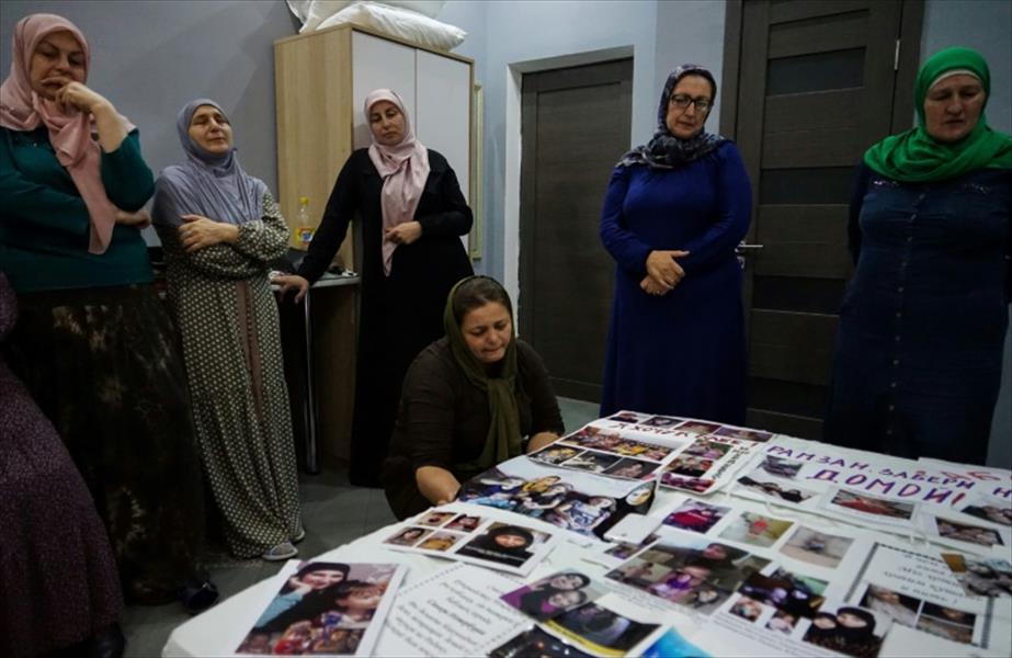 روسيات يروين مشقتهن في البحث عن بناتهن الملتحقات بـ«داعش»