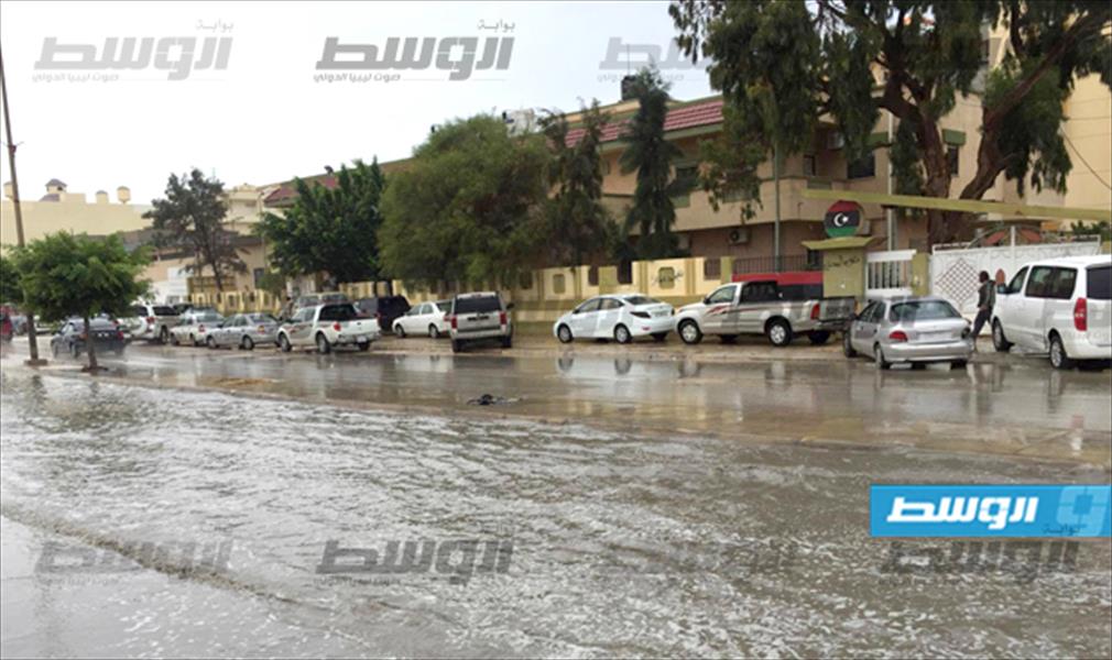 بالصور: هطول أمطار غزيرة على مدينة طبرق