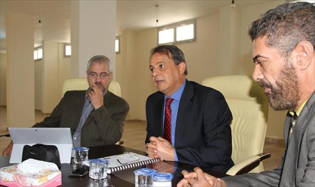 وزير «صحة الموقتة» يلتقي مندوب الاتحاد الأوروبي لدى ليبيا