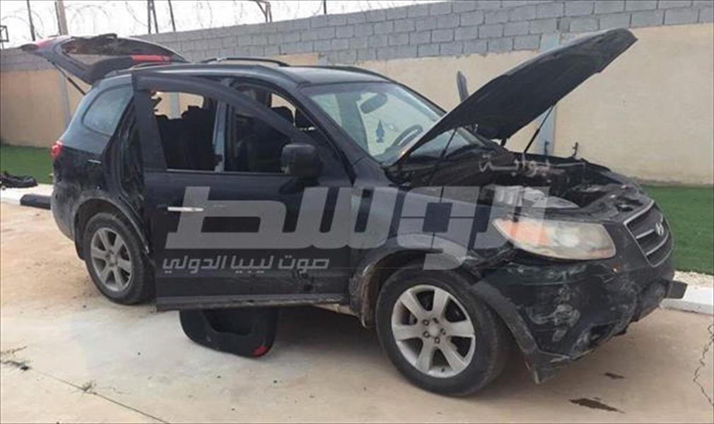 مصدر أمني يكشف محتويات سيارة منفذي تفجير مصراتة (صور)