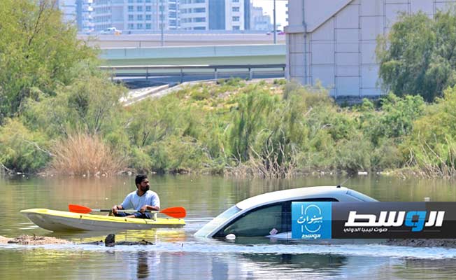 «انبعاثات الوقود الأحفوري» وراء فيضانات الإمارات وعُمان