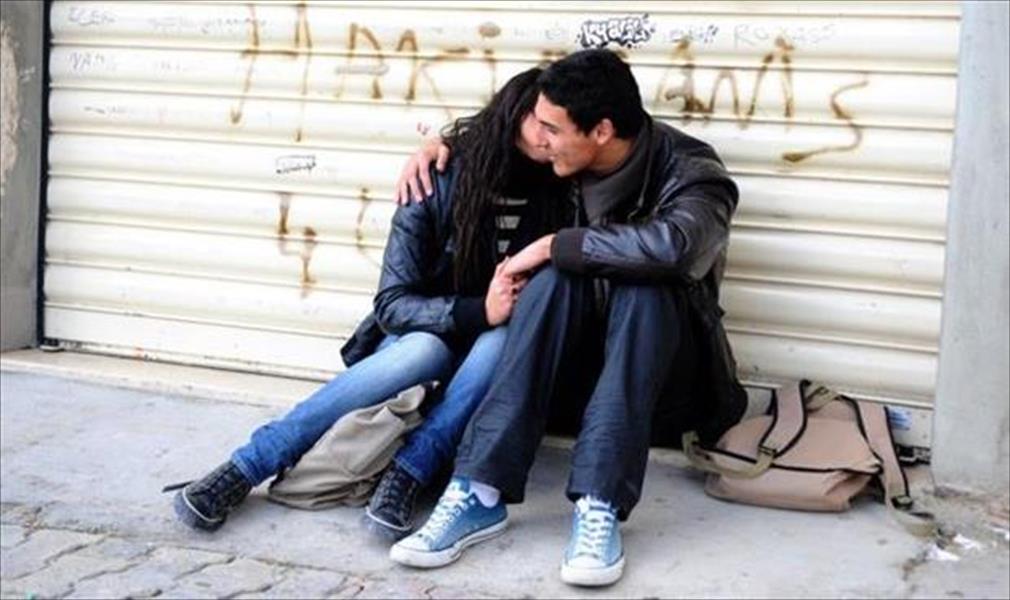 سجن شاب وفتاة تبادلا القبل في شوارع تونس