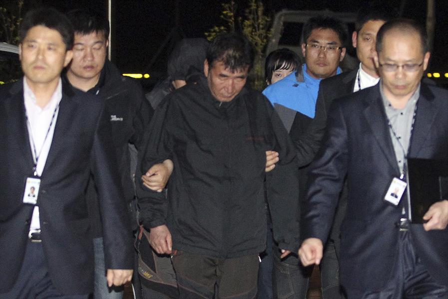 كوريا الجنوبية: ثلاث جثث عائمة.. واعتقال قبطان السفينة الغارقة