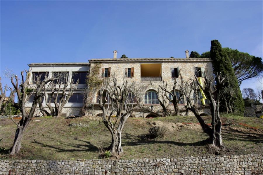 بيع آخر منزل عاش فيه «بيكاسو» في فرنسا