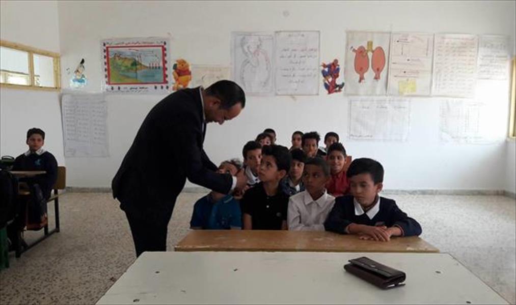 وكيل «تعليم الوفاق» يقوم بزيارات مفاجئة لمدارس في بني وليد