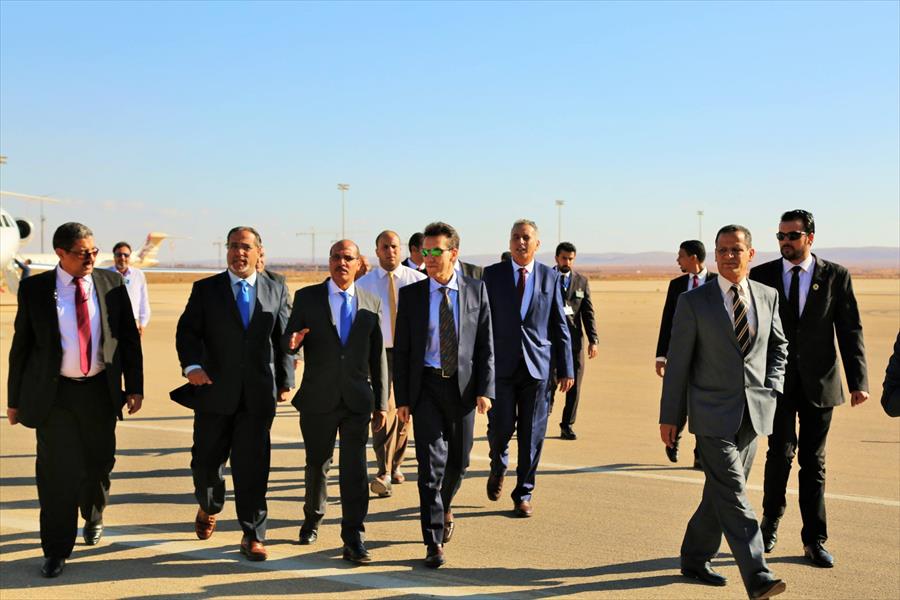 السفير الإيطالي يصل بنغازي ويلتقي عميد البلدية