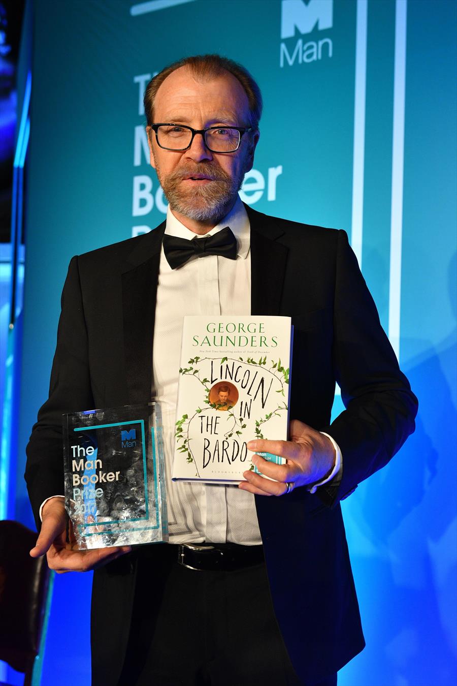 «جورج سوندرز» يفوز بجائزة مان بوكر الدولية للأدب
