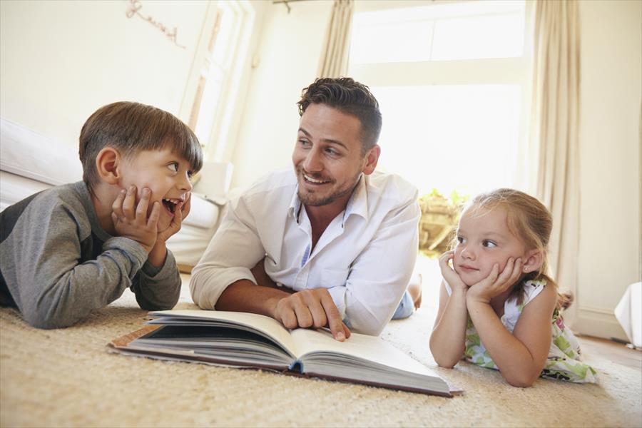 مستوى تعليم الآباء يؤثر على دعم الأطفال ثقافيًا