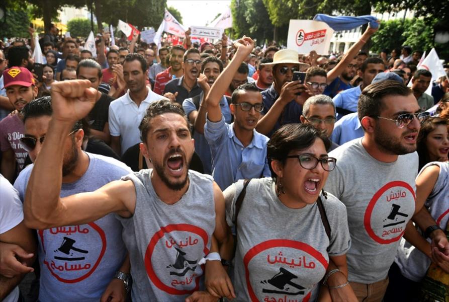 السبسي يصدر قانون العفو المثير للجدل بتونس
