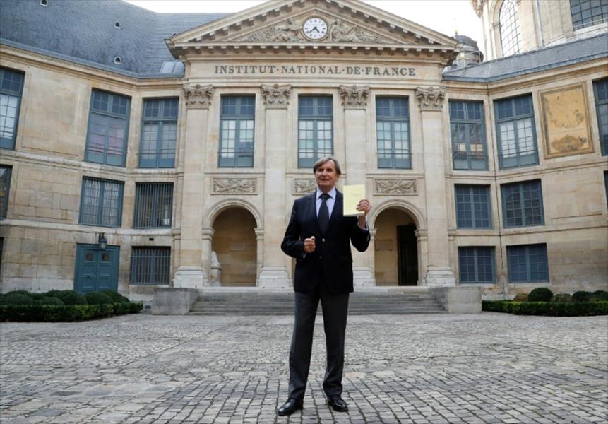 فوز الكاتب «دانييل روندو» بالجائزة الكبرى للأكاديمية الفرنسية