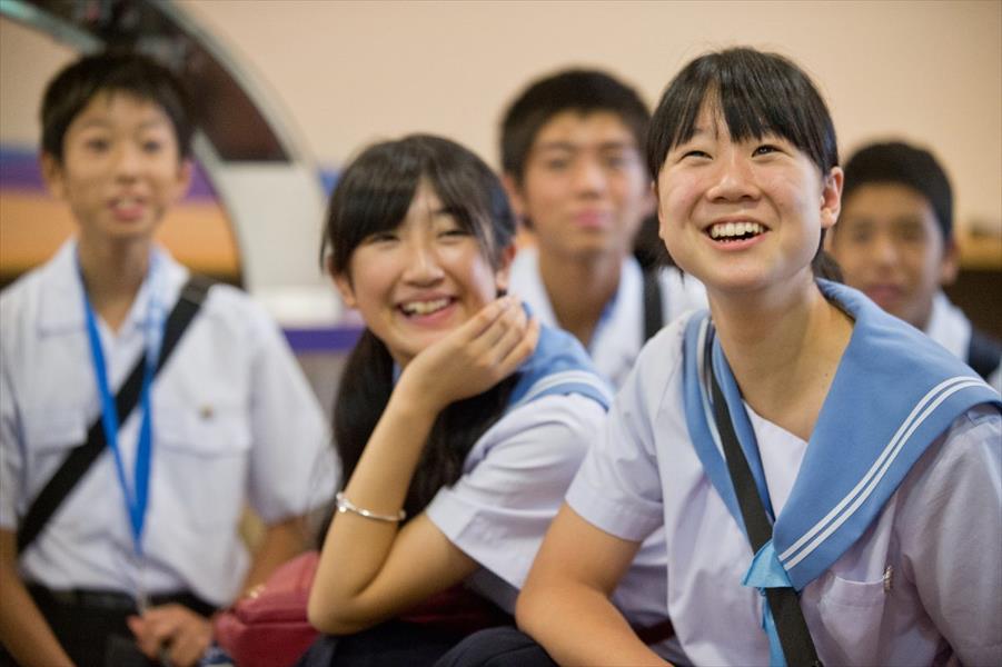 طالبة يابانية تقاضي مدرسة حكومية أجبرتها على صبغ شعرها