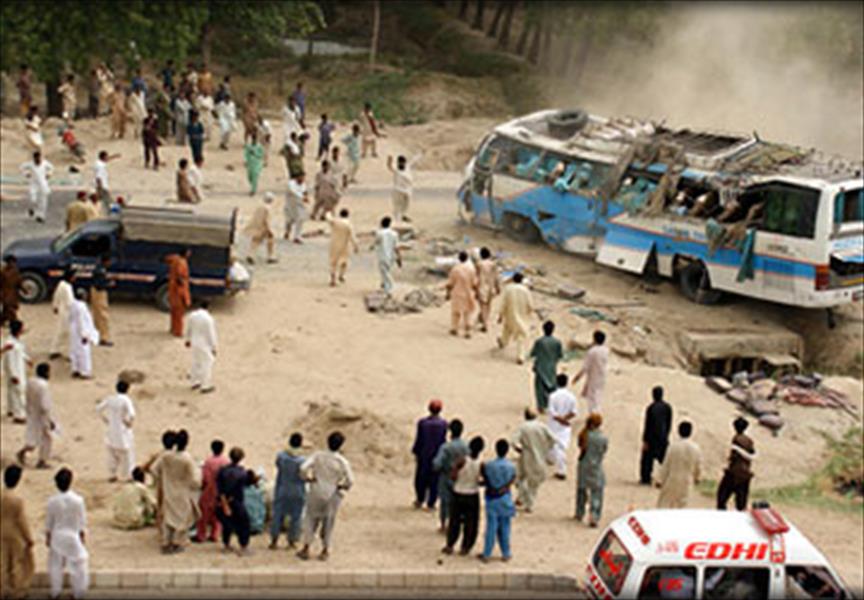 باكستان: مقتل 36 شخصًا في حادث سير بجنوب البلاد