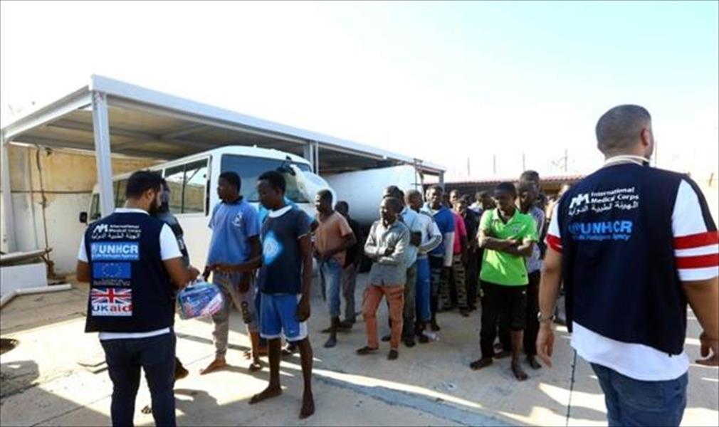 العثور على جثث 7 مهاجرين قبالة ليبيا وإنقاذ 900 آخرين