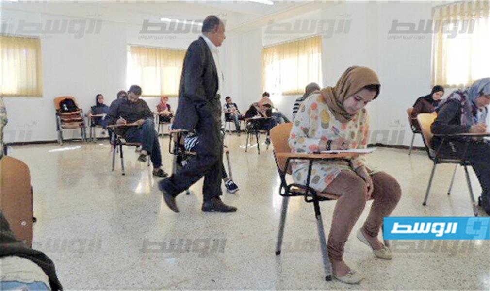انطلاق الامتحانات الجزئية بكلية الإعلام جامعة بنغازي
