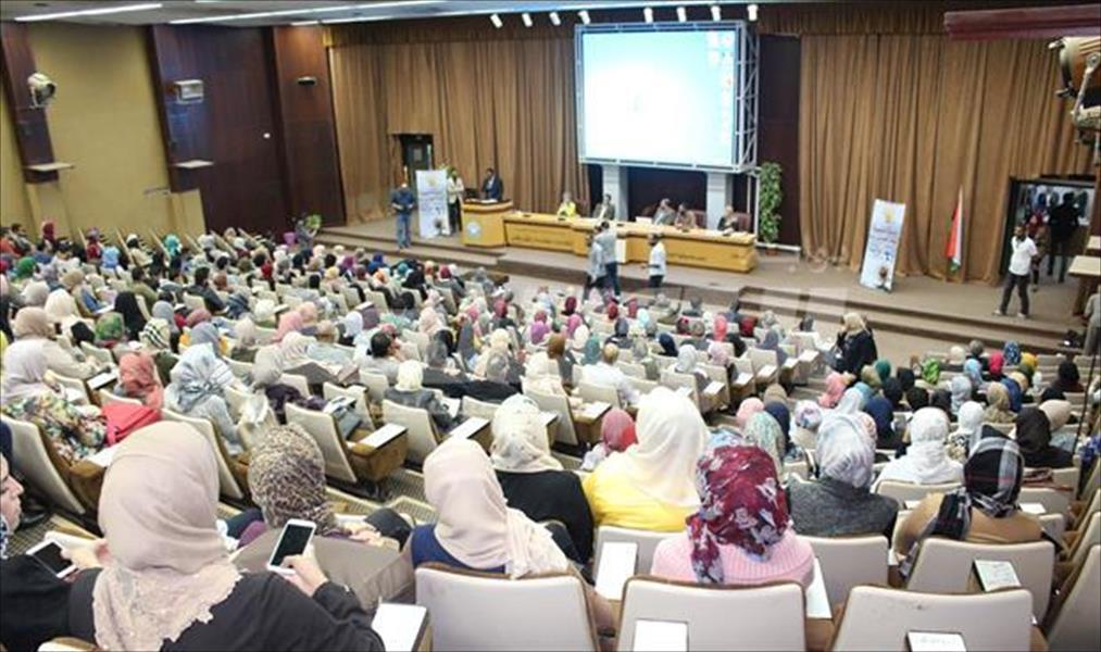 بالصور.. جامعة بنغازي تنظم حملة توعوية عن نقص فيتامين «دي»