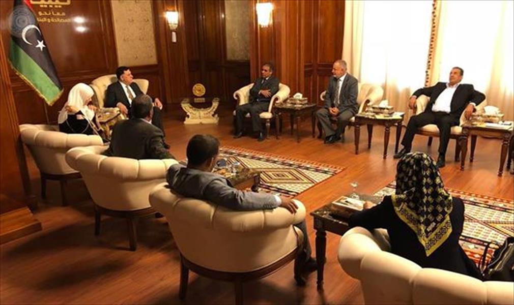 السراج يلتقي أعضاء مجلسي النواب والدولة عن طرابلس