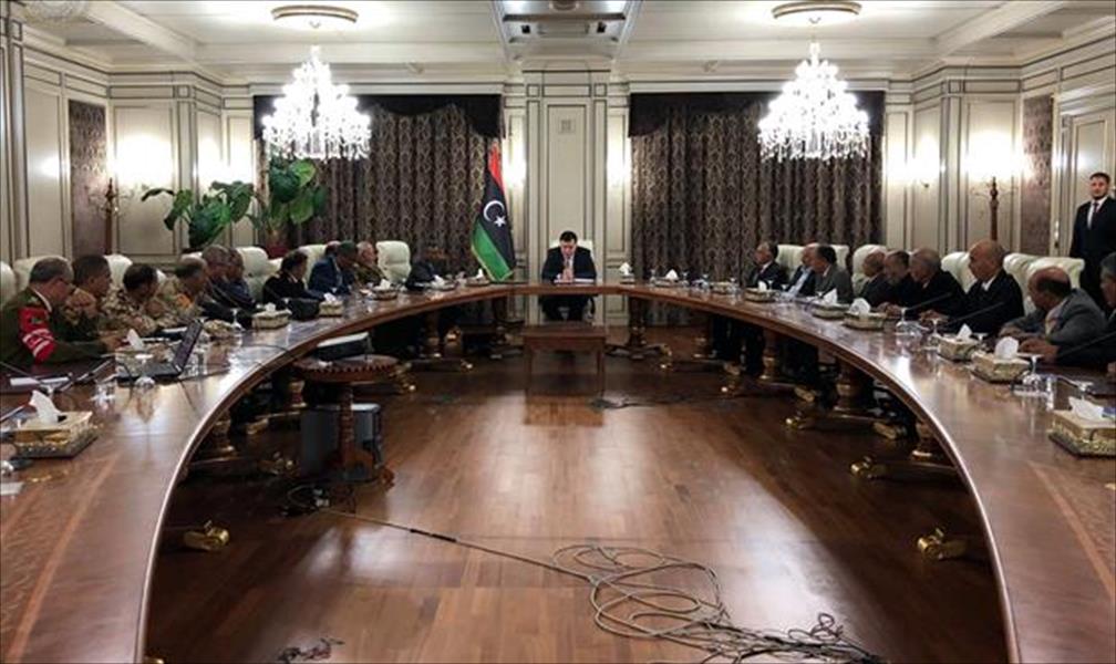 السراج يبحث مع لجنة اجتماع القاهرة مآلات توحيد المؤسسة العسكرية
