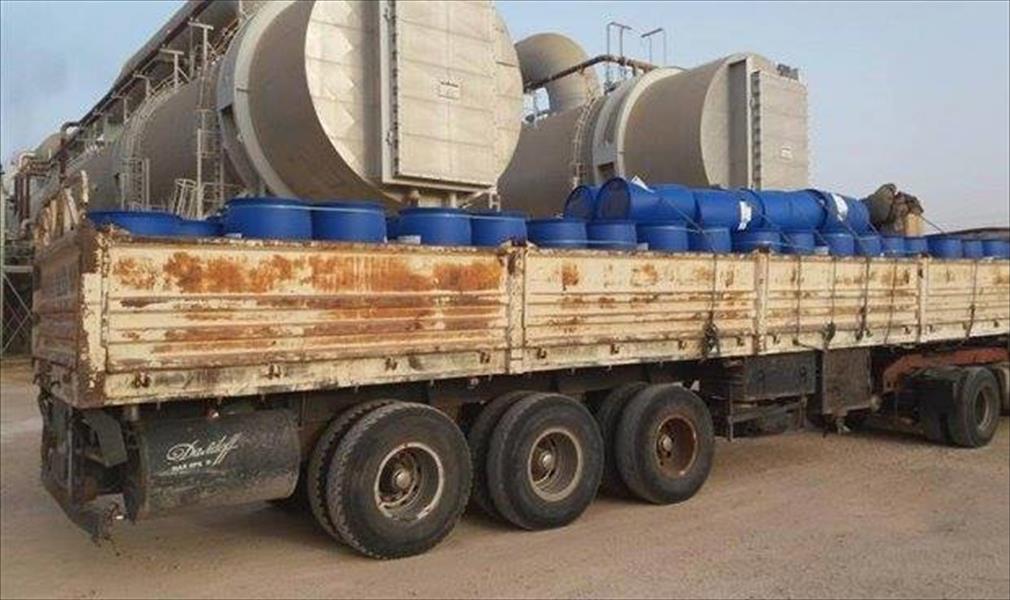ميناء بنغازي يستقبل 100 طن من المواد الكيميائية لتشغيل محطة مياه طبرق