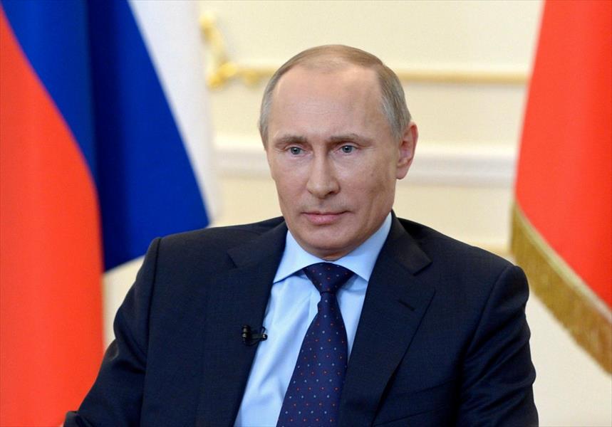 بوتين يوقع قانون «العملاء الأجانب» الخاص بوسائل الإعلام