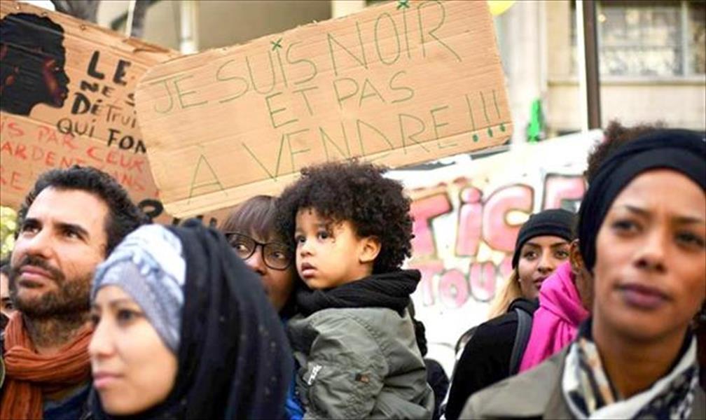 متظاهرون بفرنسا ضد تقرير CNN: الولايات المتحدة وأوروبا تتحملان «المسؤولية الأكبر»