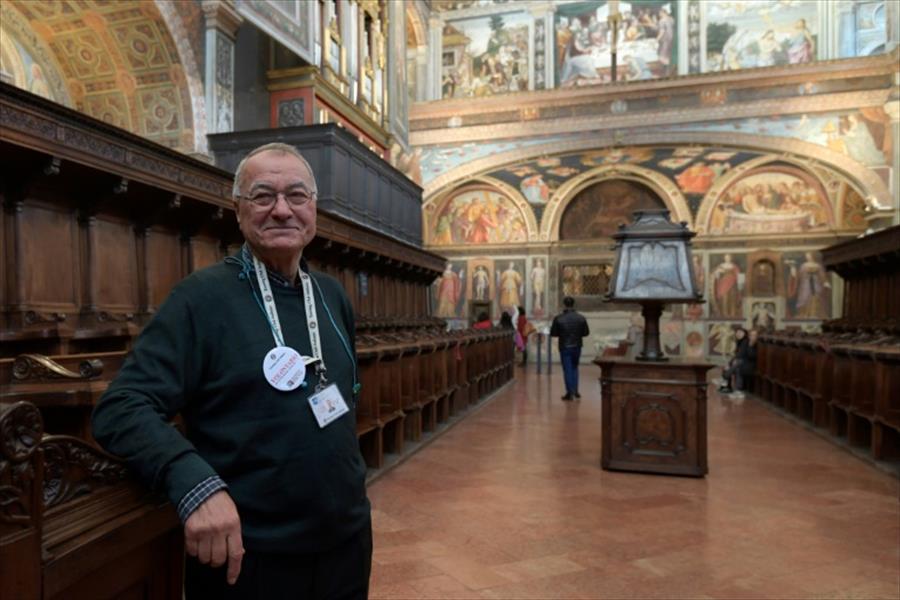 مسلم يجسد التقاء الحضارات بعمله مرشدًا بكنيسة في ميلانو