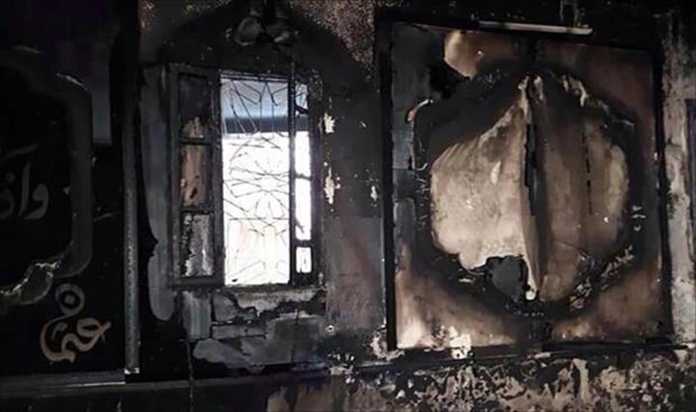مجهولون يضرمون النار في مسجد الشيخة راضية بطرابلس