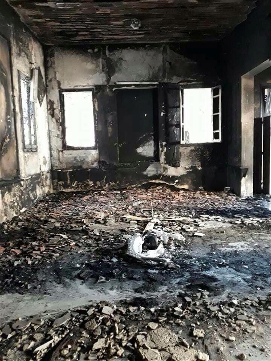 مجهولون يضرمون النار في مسجد الشيخة راضية بطرابلس