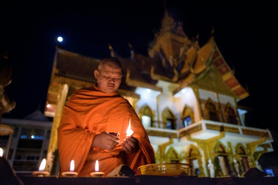 صور عارية أمام معبد وراء توقيف أميركيين في تايلاند