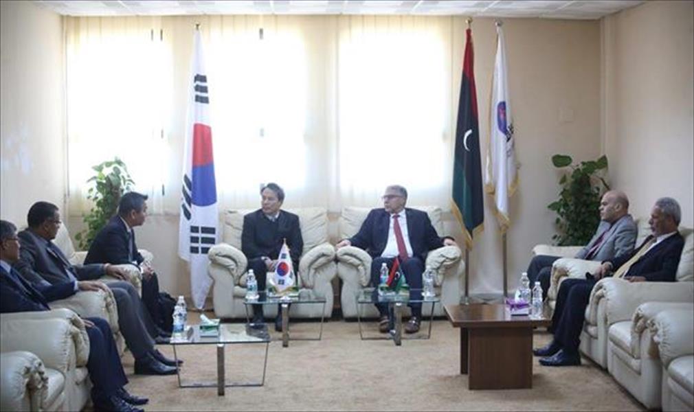 «العامة للكهرباء» تبحث مع كوريا الجنوبية عودة الشركات المتوقفة إلى ليبيا