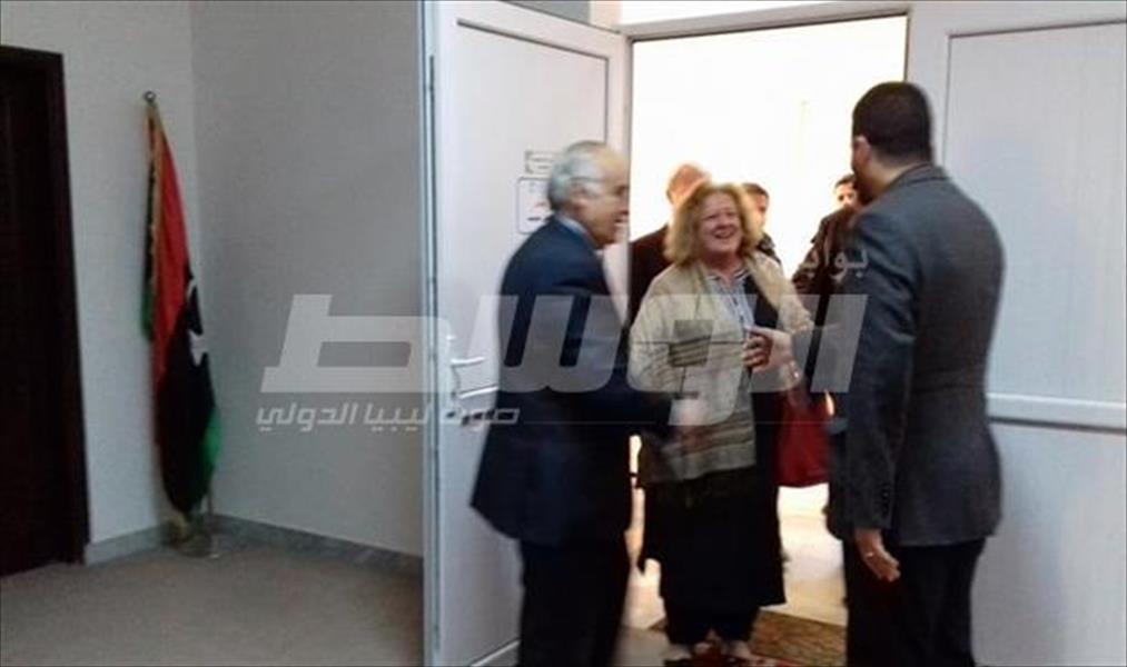 بالصور: غسان سلامة يصل مقر المفوضية العليا للانتخابات في طرابلس