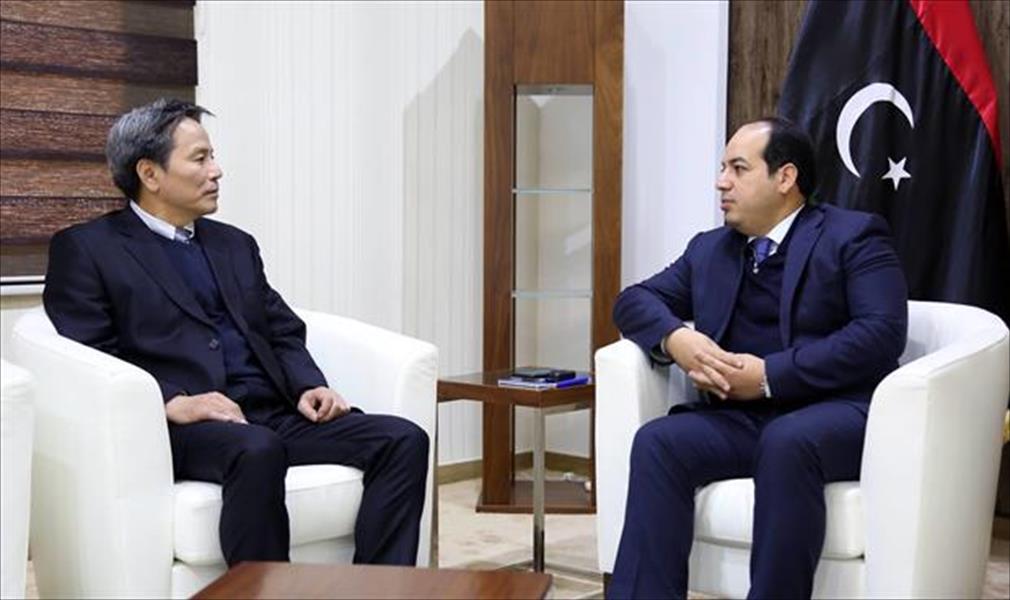 معيتيق يلتقي سفير كوريا الجنوبية بمناسبة انتهاء فترة عمله في ليبيا