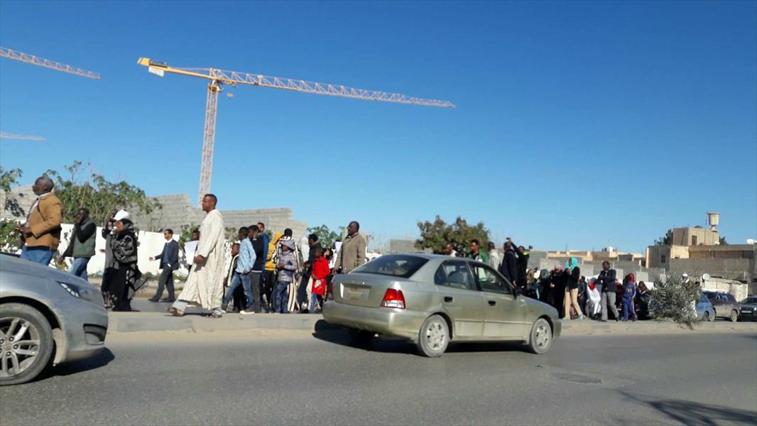 عشرات من نازحي تاورغاء يتظاهرون في طرابلس للمطالبة بالعودة لمدينتهم (صور)