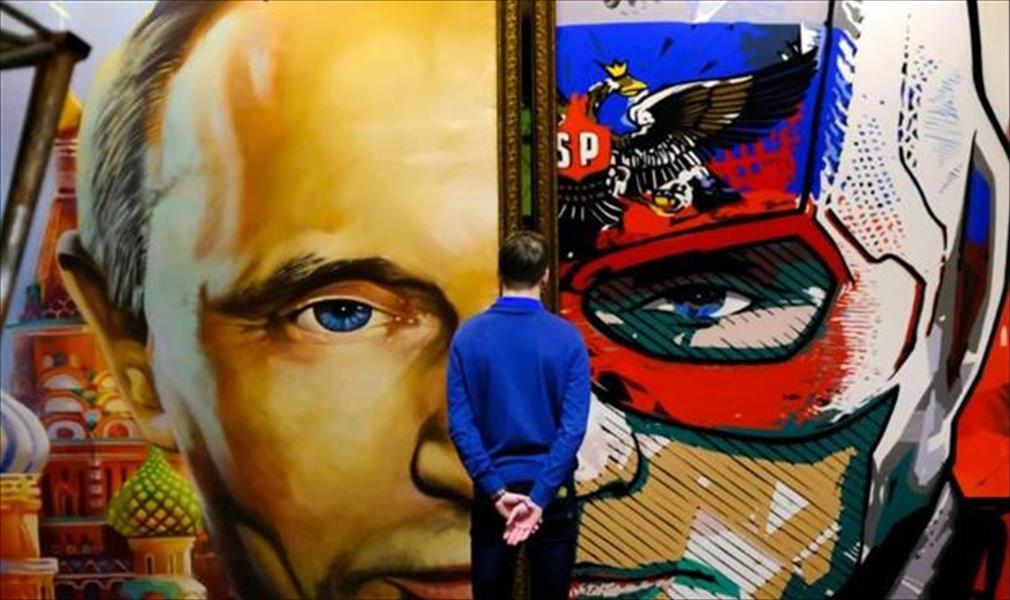 الرئيس الروسي يظهر بصورة الرجل الخارق في «سوبر بوتين»