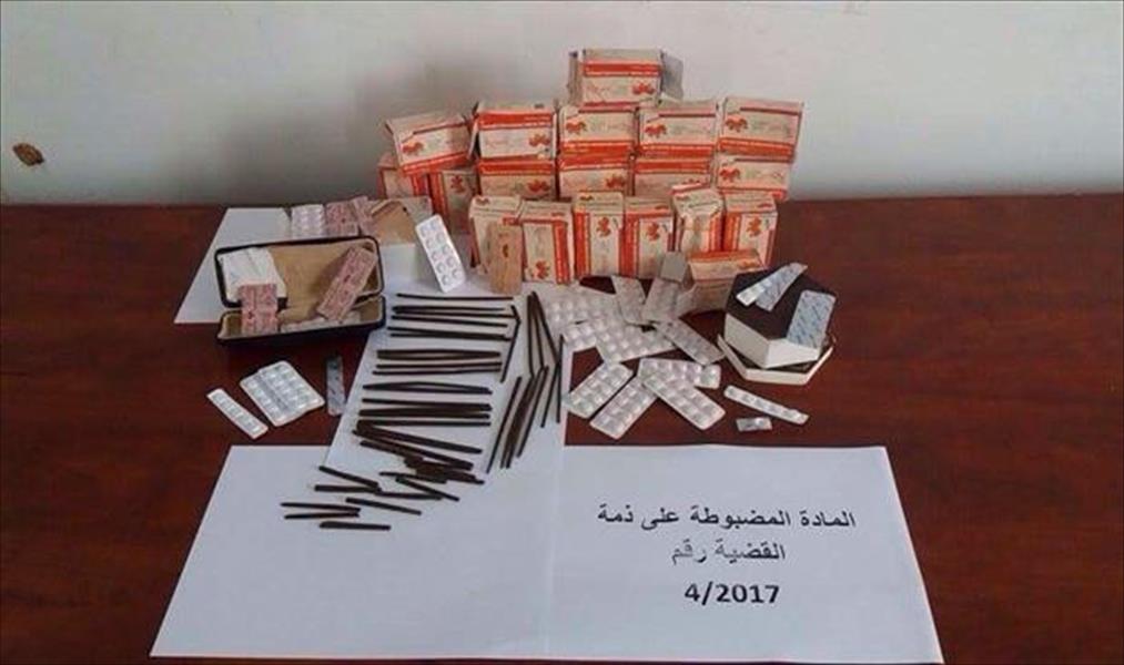 ضبط 2041 قرصًا مخدرًا و700 غرام «حشيش» في حملة أمنية بتاجوراء