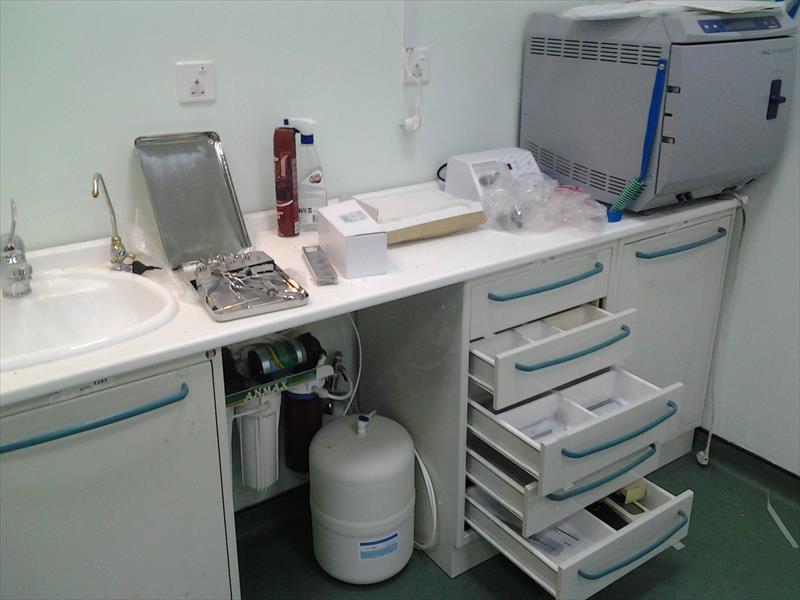 «تعليم الموقتة»: أجهزة طبيّة في مخازن المدارس منذ 8 سنوات