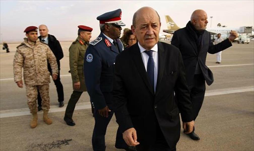 وزير خارجية فرنسا يصل إلى مطار بنينا الدولي في بنغازي