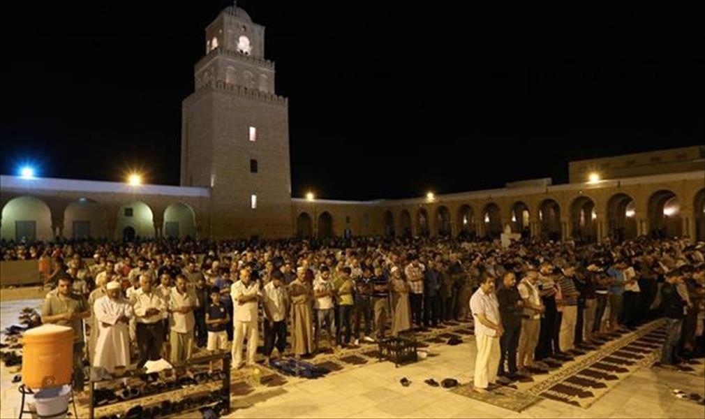 وزارة الشؤون الدينية بتونس تعلن سيطرتها على جميع مساجد البلاد